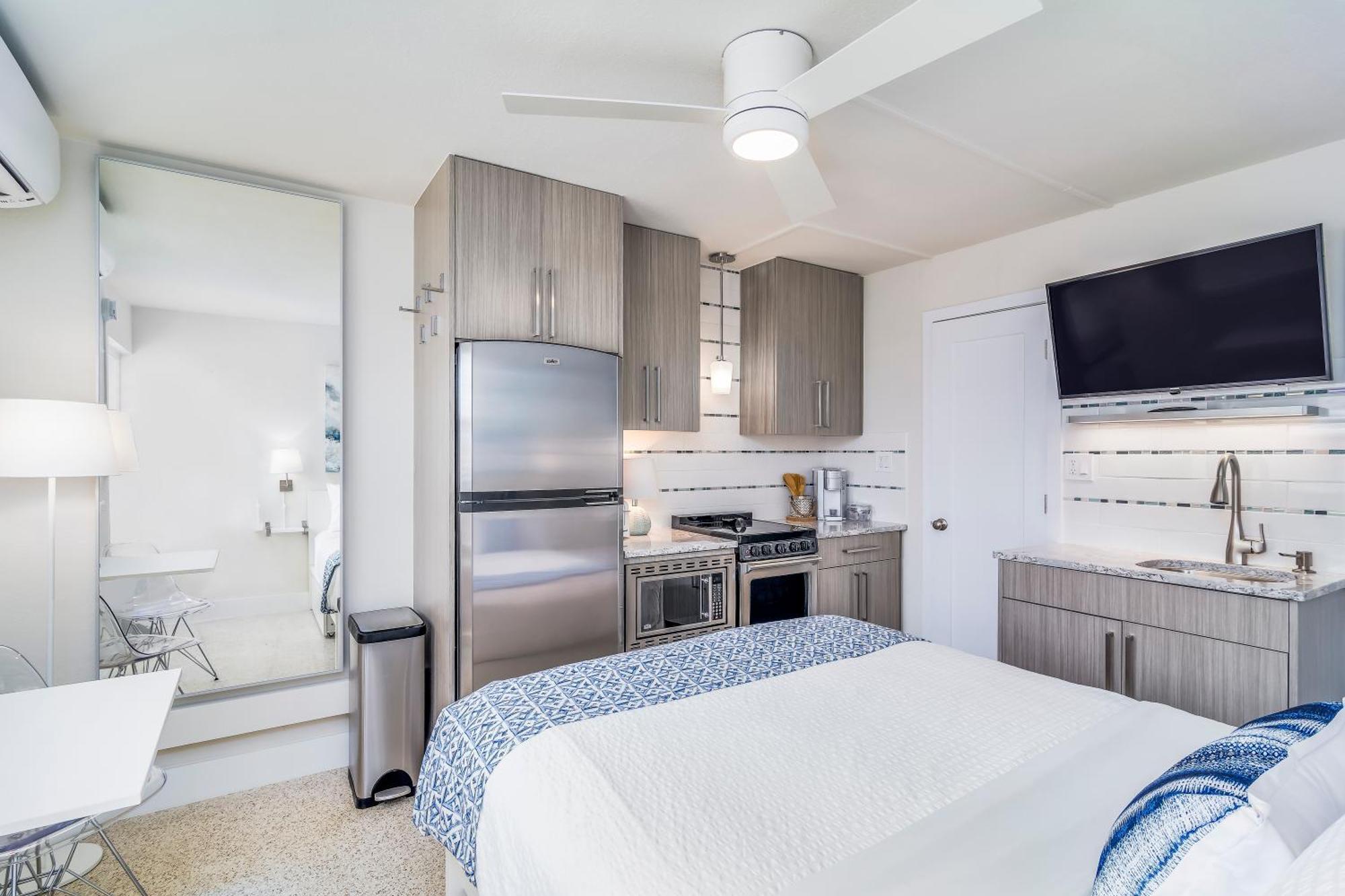 Boutique Vacation Rental Complex At Beach Коко Бийч Екстериор снимка